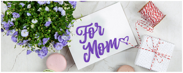 10 Custom Print Gifts for Mom